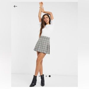 ASOS Design Pleated Mini Skirt in Light Based Check. Size US 2